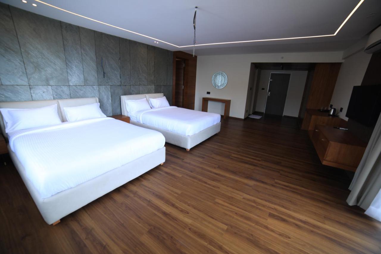 Hotel Bekal International Kasaragod Ngoại thất bức ảnh