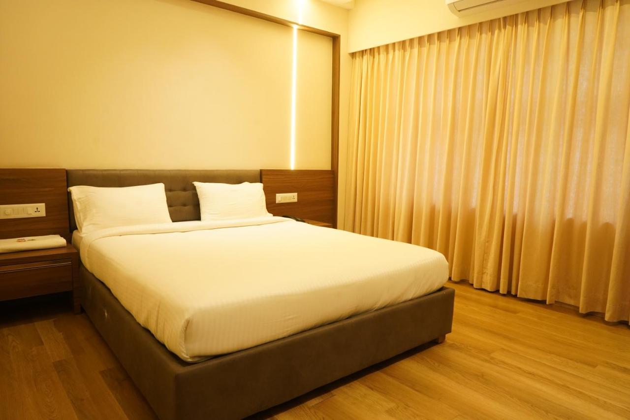 Hotel Bekal International Kasaragod Ngoại thất bức ảnh