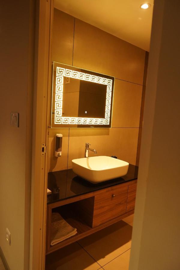 Hotel Bekal International Kasaragod Ngoại thất bức ảnh